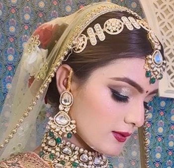 bridal makeup artist in Pilkhuwa